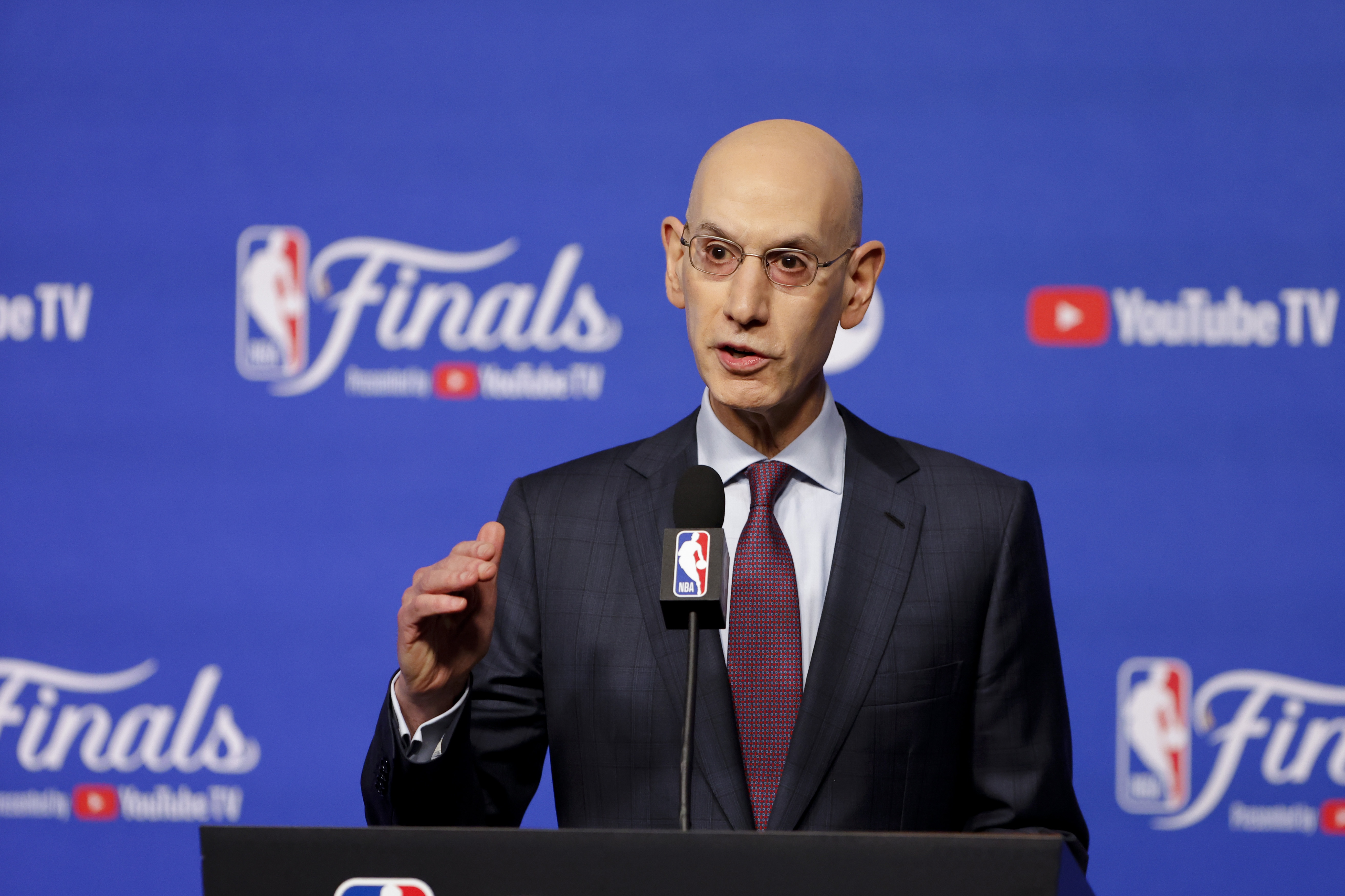 美記：近14年NBA已有14隊(duì)易主 家族企業(yè)被外界巨額資本接連取代