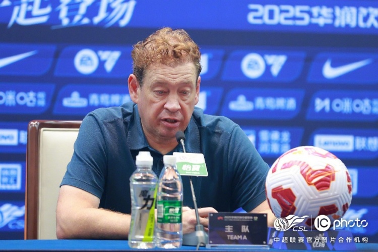 斯盧茨基：今天我們完全掌控了場上局勢，今年爭冠隊數(shù)量明顯增加