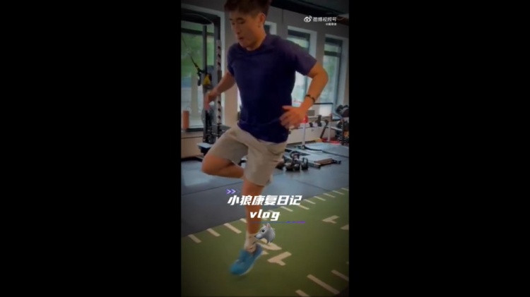 繼續(xù)康復(fù)！戴偉浚分享康復(fù)日記vlog，并配文：vamos小狼