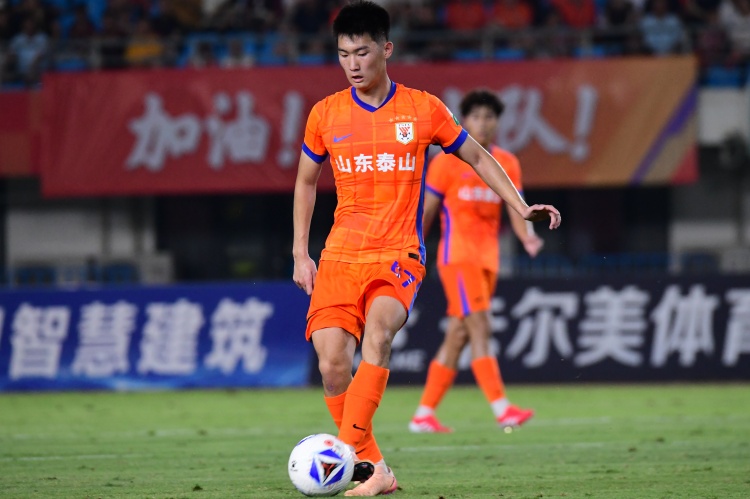 記者：王昊斌、齊千程、劉騏瑋上調(diào)泰山一隊，彭欣力對亞泰有作用