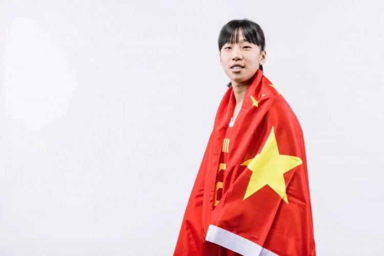 鄭馨茹：前段時(shí)間腳踝受傷 現(xiàn)在恢復(fù)得還可以 和隊(duì)友的磨合好很多