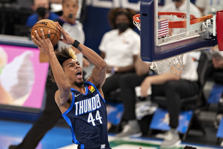NBA生涯場均2分1.1板！Scotto：灰熊與小查理-布朗達成了簽約協(xié)議